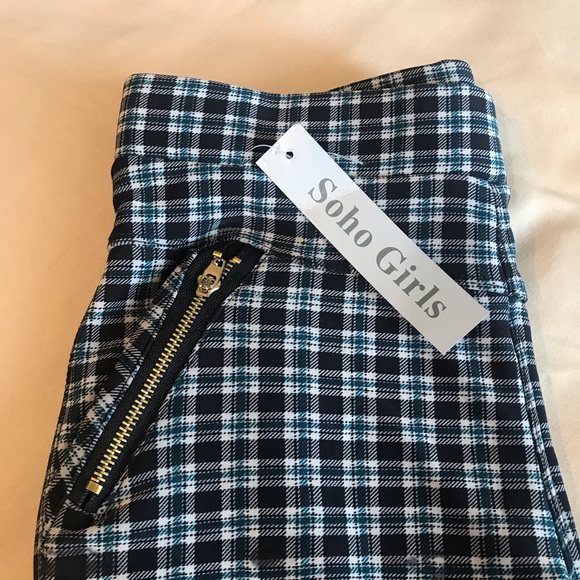 Plaid fleece lined leggings! - Picture 3 of 5